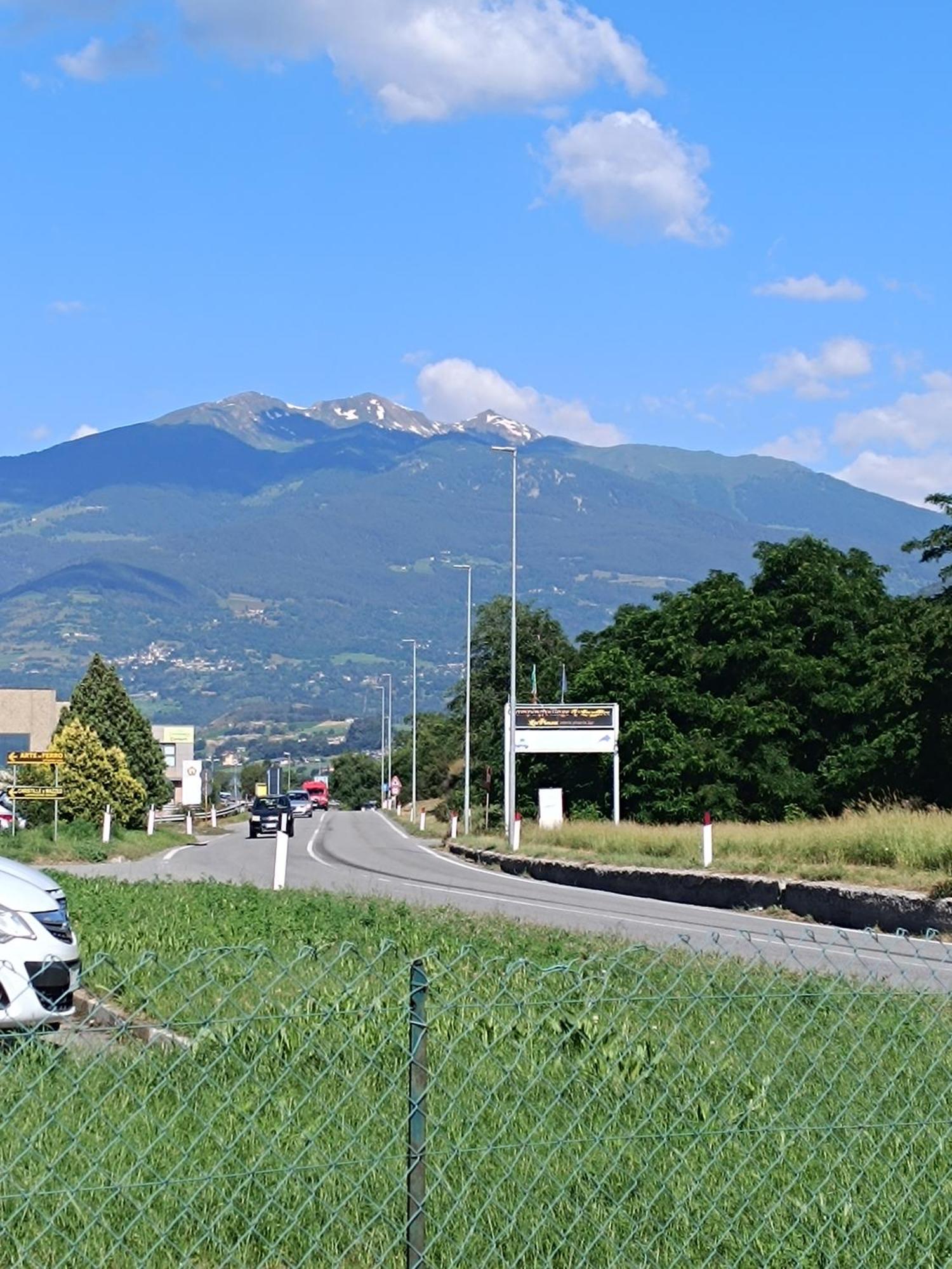Appartamento La Grolla Aosta Esterno foto